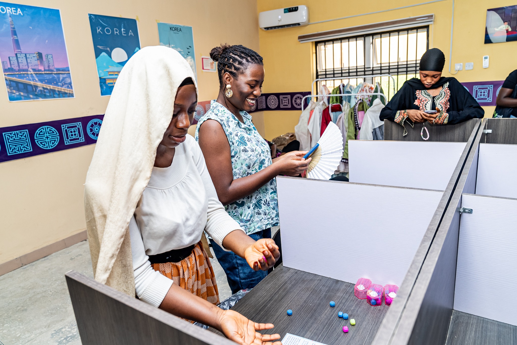 아부자 대학교 한국 코너에서의 한국 문화 체험