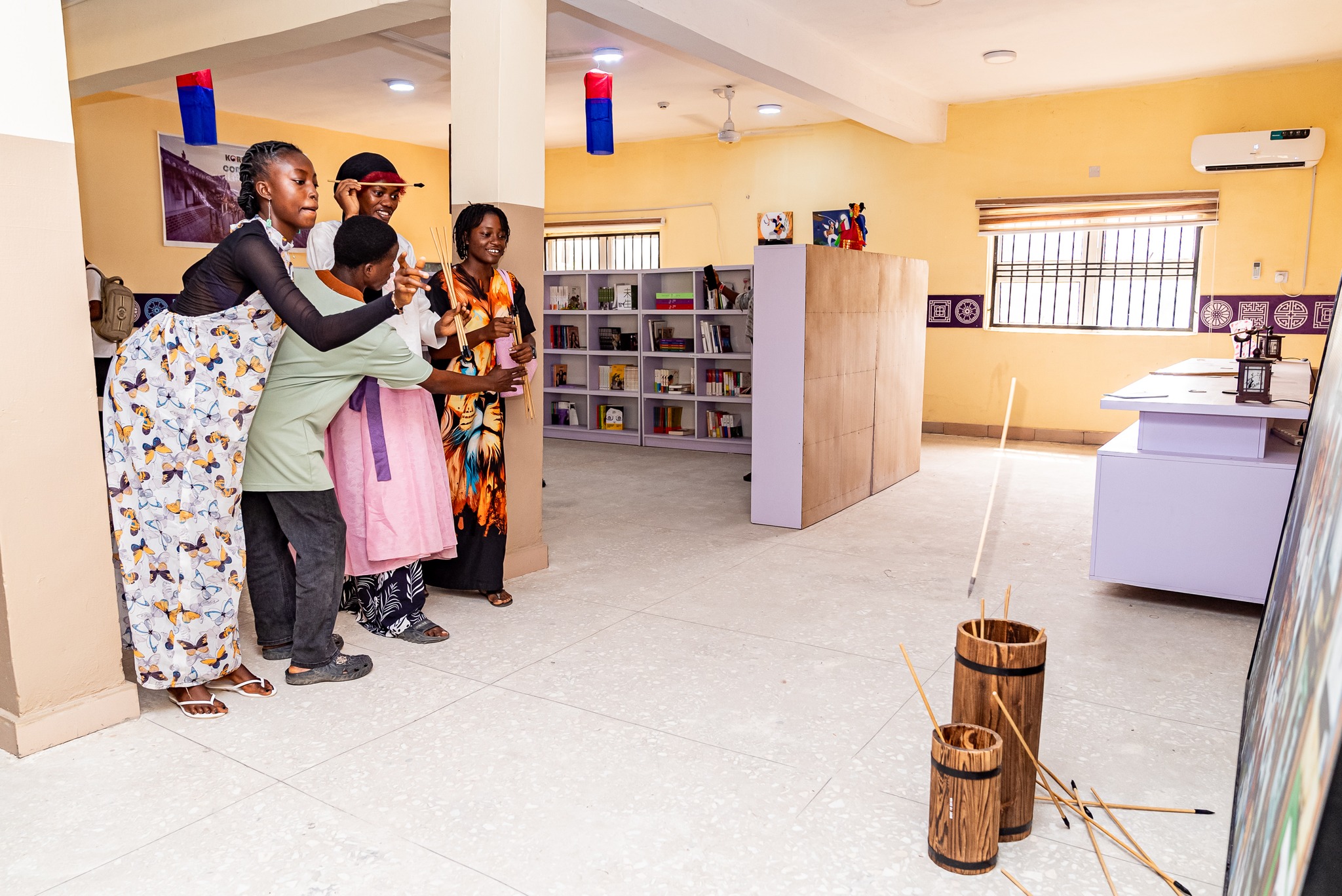 아부자 대학교 한국 코너에서의 한국 문화 체험