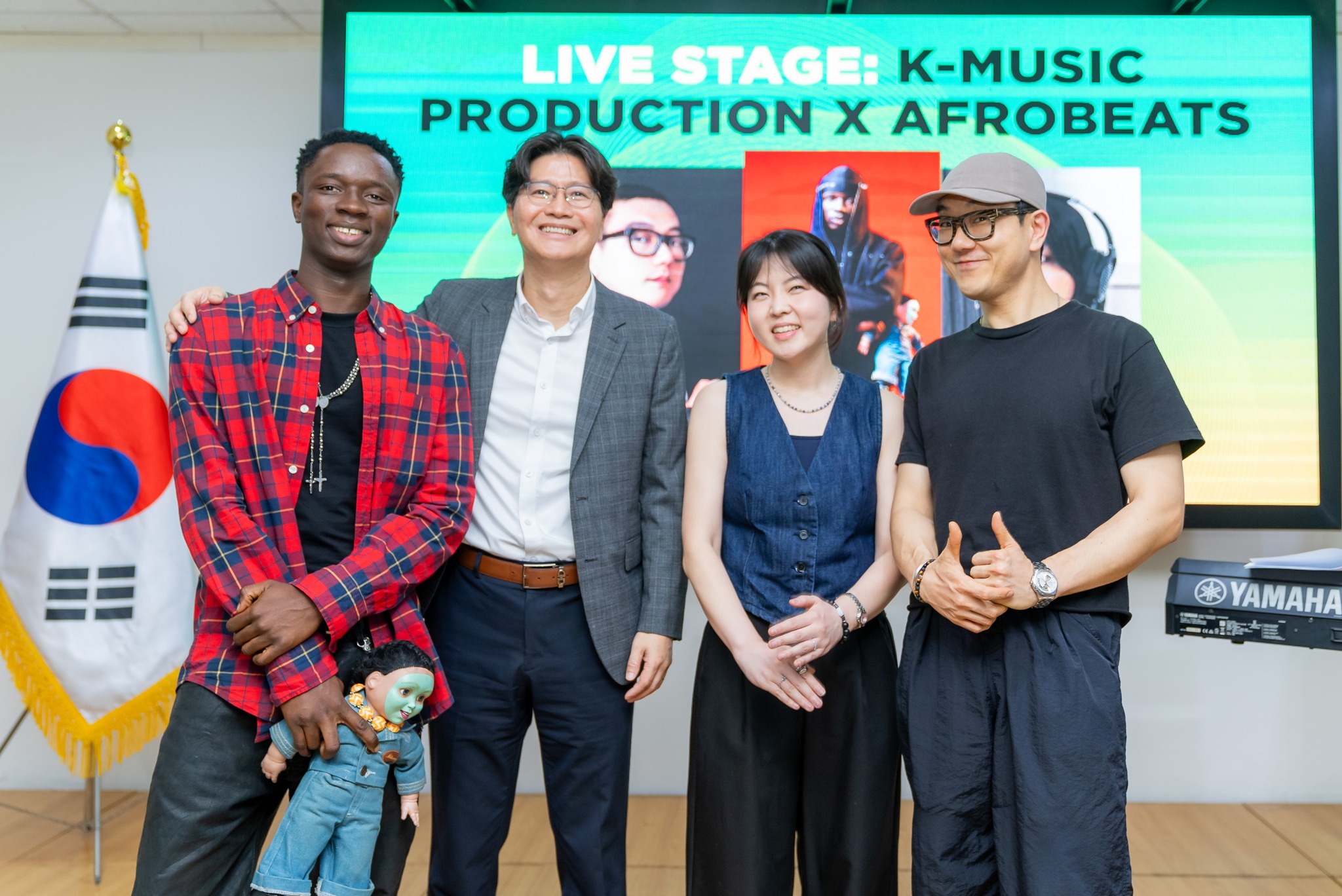 라이브 무대: 케이뮤직 프로덕션 x 아프로베츠