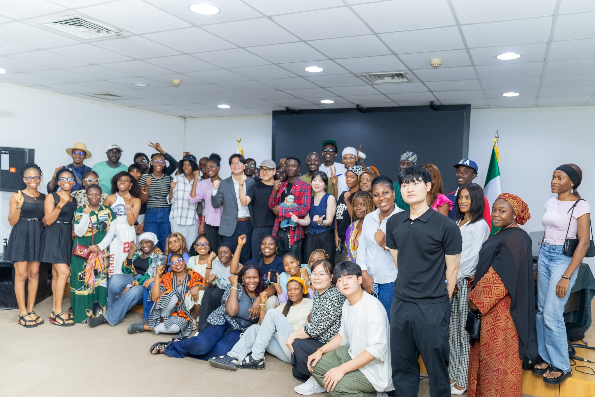 라이브 무대: 케이뮤직 프로덕션 x 아프로베츠